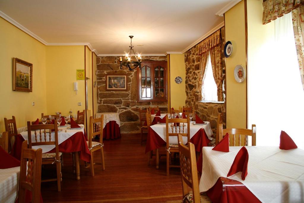 Hotel Pousada Vicente Risco Кастро Калделас Екстериор снимка